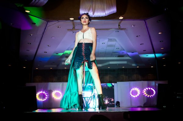 How to Optimize Your Evening Skincare Routine for a Radiant Morning Glow in the UK?